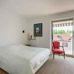 Moderne En Centre-ville Avec Balcon Et Parking à 400m De La - Fr-1-4-693 Saint-Jean-de-Luz