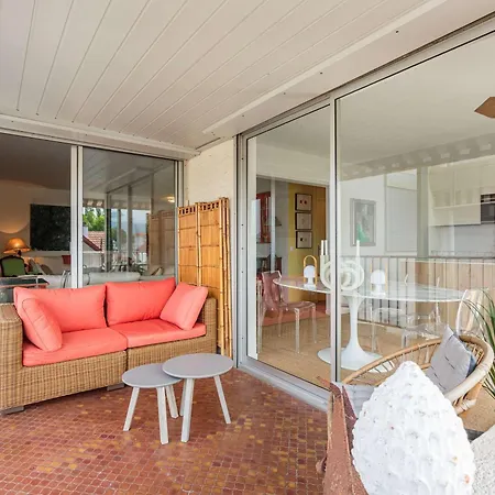 Appartement Moderne En Centre-ville Avec Balcon Et Parking à 400m De La - Fr-1-4-693 *