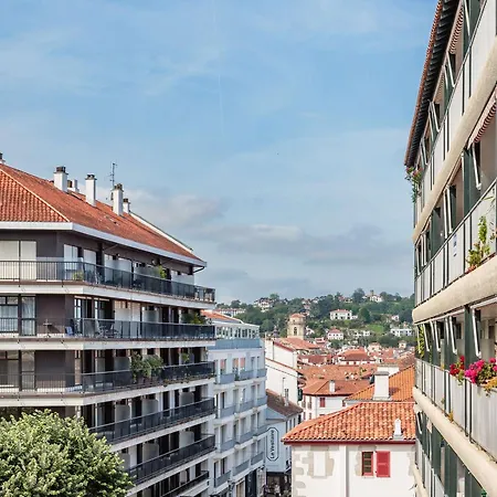 Moderne En Centre-ville Avec Balcon Et Parking à 400m De La - Fr-1-4-693
